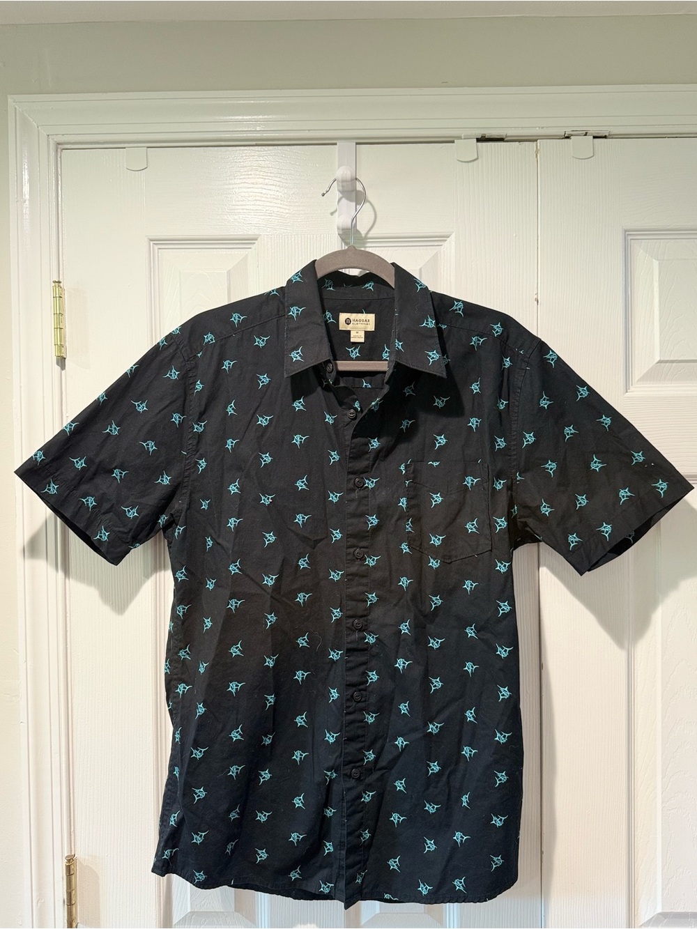 Haggar Black Short-Sleeve Button-Down Shirt with Teal Swordfish  Print